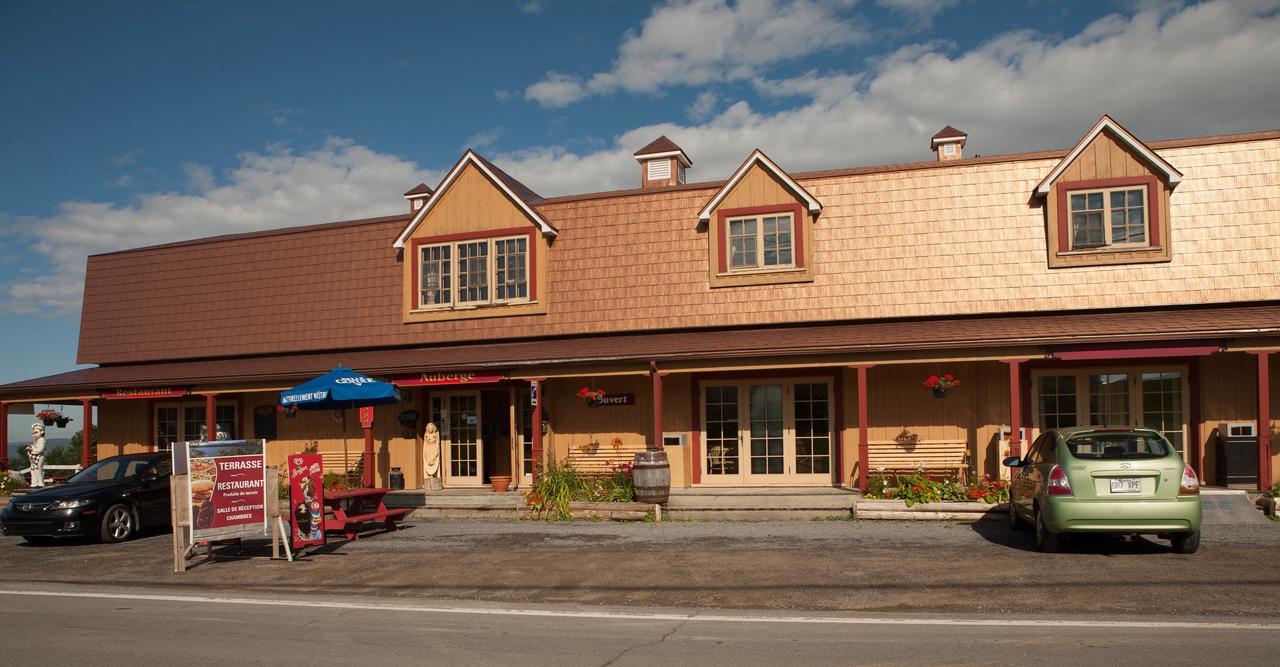 Auberge Au Poste De Traite Sainte-Famille Exterior foto